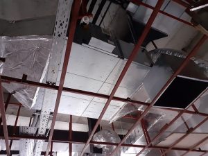 Elektrostatik filtre grubu asma tavan içerisinde